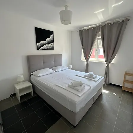 Sun Apartment